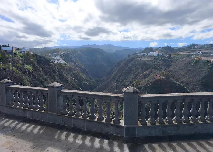 Moya Canary Away & Parking * Sádaba